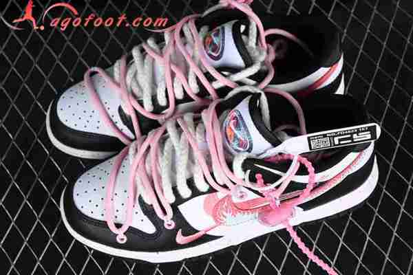 Nike SB Dunk Low Blanc/Noir/Rose FD4623-157