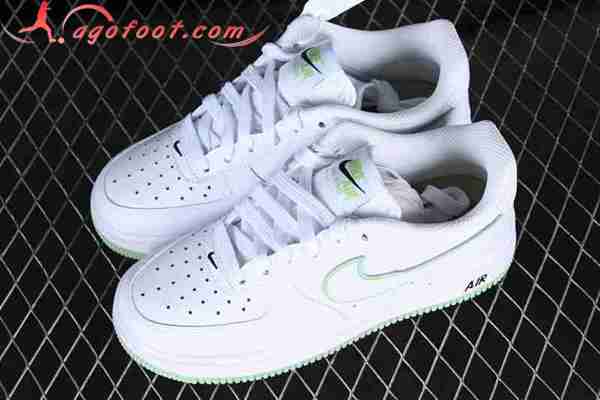 Nike Air Force 1'07 Blanc CT3839-108